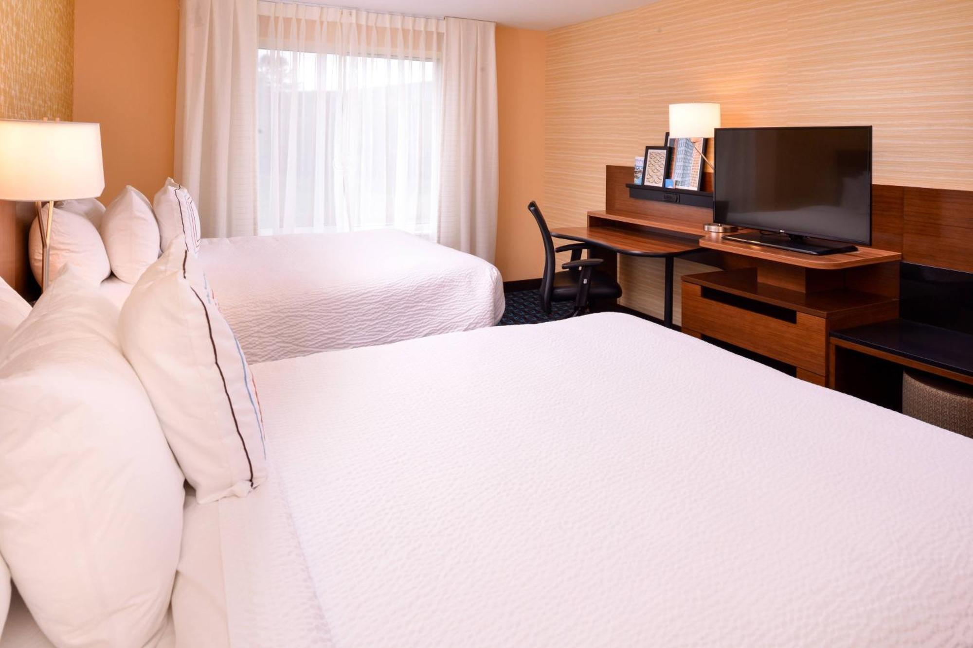 Fairfield Inn & Suites By Marriott Plymouth White Mountains Екстериор снимка