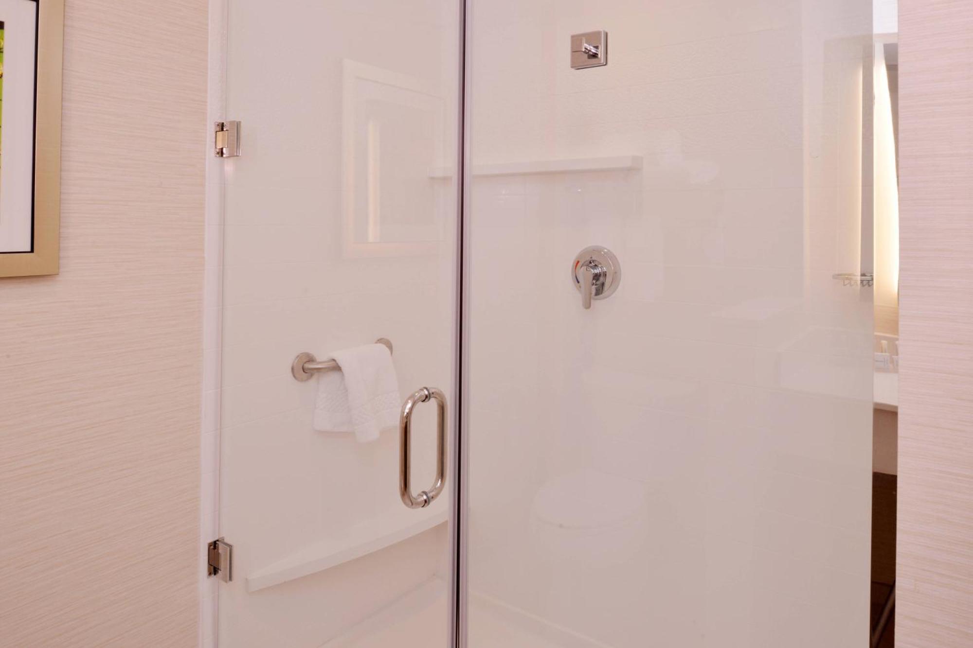 Fairfield Inn & Suites By Marriott Plymouth White Mountains Екстериор снимка